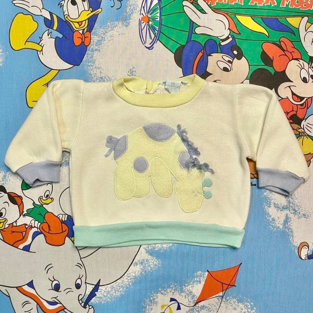 Vintage 90s white, yellow, blue & green giraffe kids sweatshirt 🦒